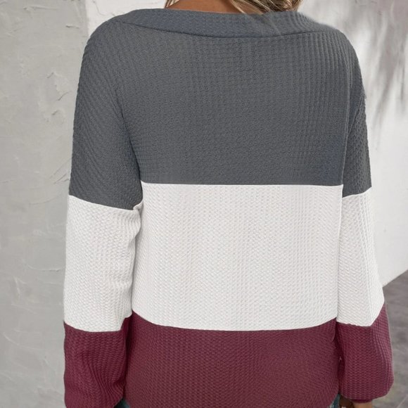 Casual Womens button detailed colorblock Tee multi color - Picture 2 of 4